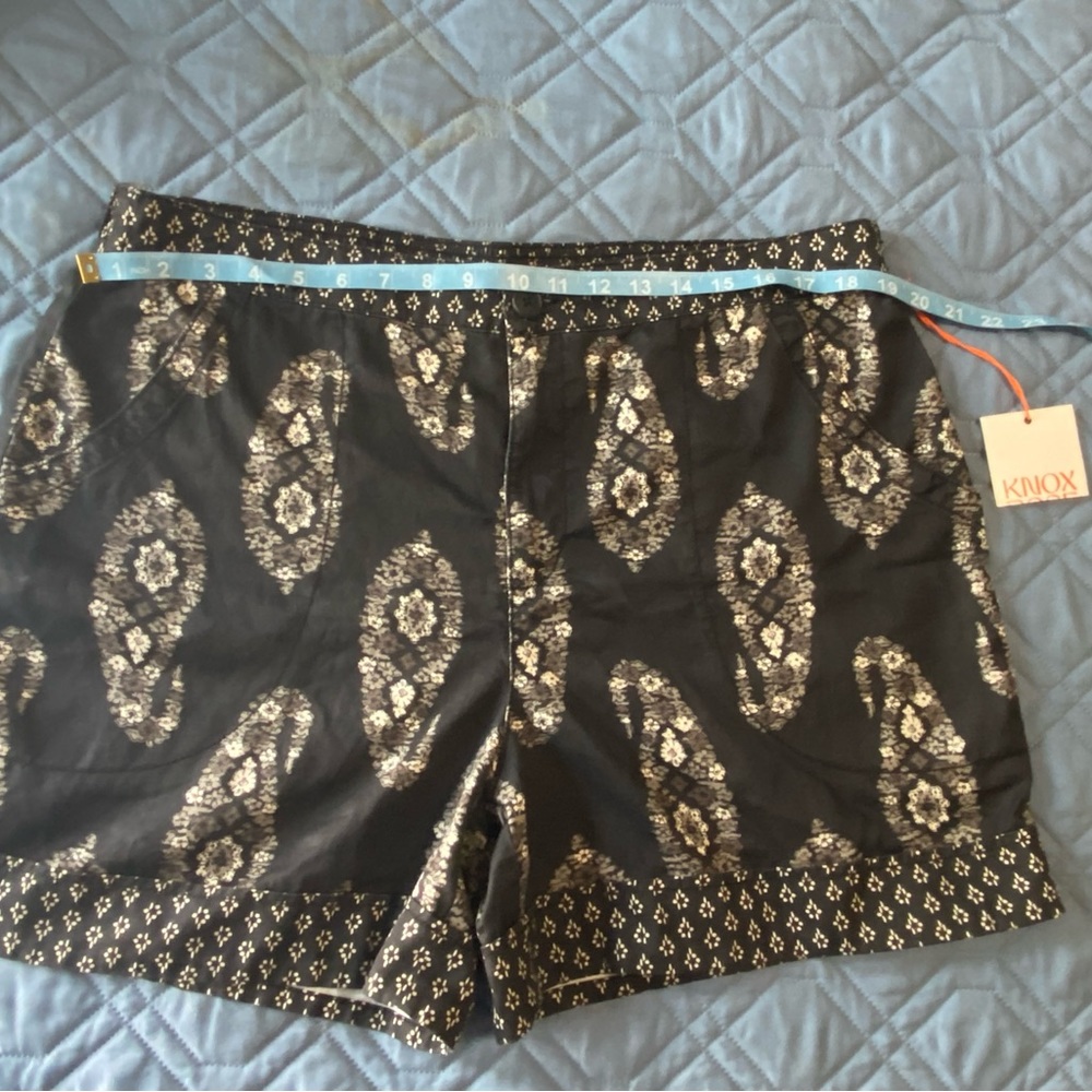 Brand new with tags - Knox Rose black paisley cotton blend women’s shorts